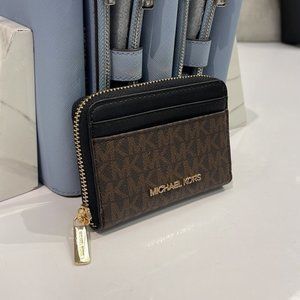 Michael Kors Jet Set Travel Medium Zip Around Card Case Brown/Black